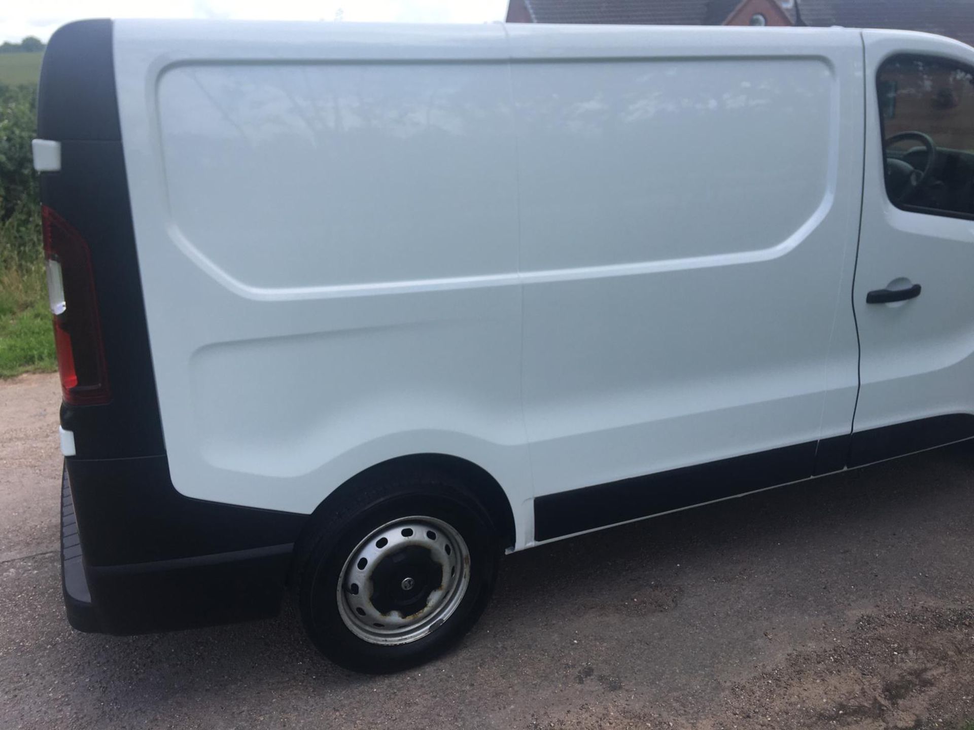 2018 VAUXHALL VIVARO 2700 CDTI WHITE PANEL VAN, 1.6 DIESEL ENGINE, 34K MILES *NO VAT* - Image 9 of 27