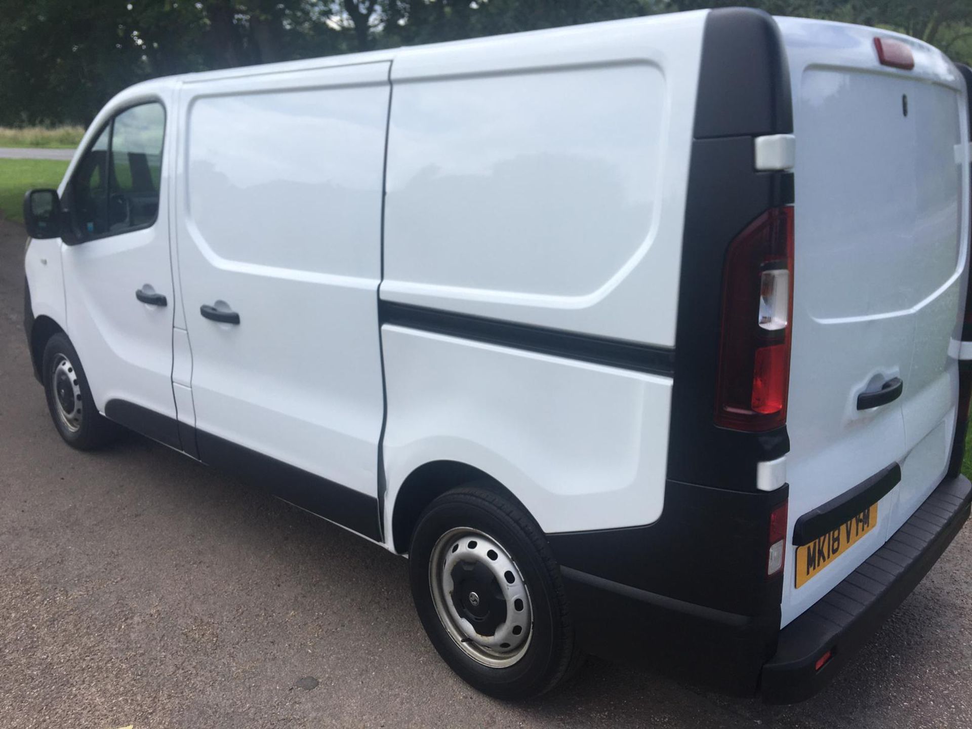 2018 VAUXHALL VIVARO 2700 CDTI WHITE PANEL VAN, 1.6 DIESEL ENGINE, 34K MILES *NO VAT* - Image 5 of 27