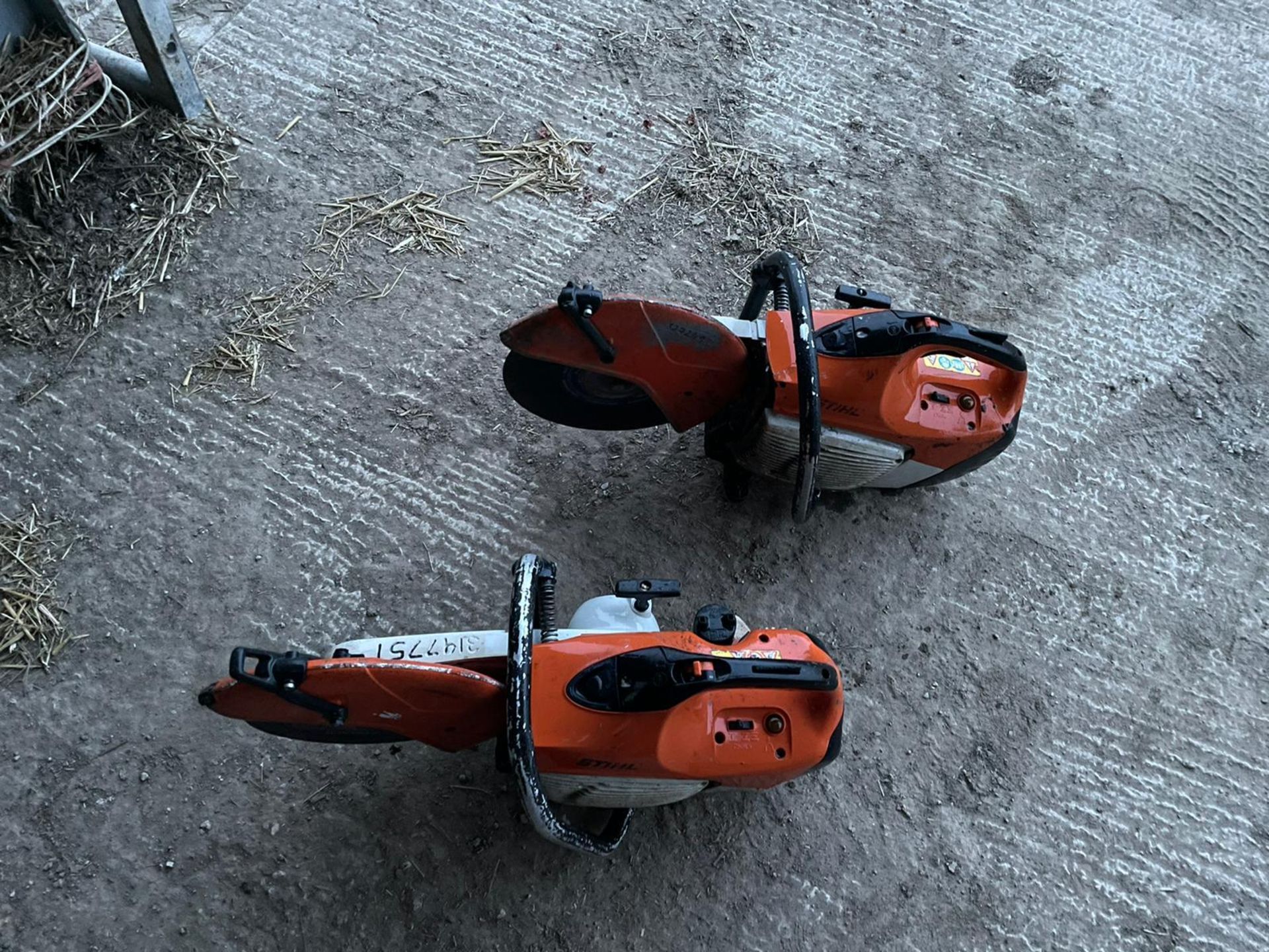 STIHL TS410 DISC CUTTER WITH BLADE, BOUGHT NEW IN 2016, COMPRESSION, 12" BLADES *NO VAT* - Image 4 of 7