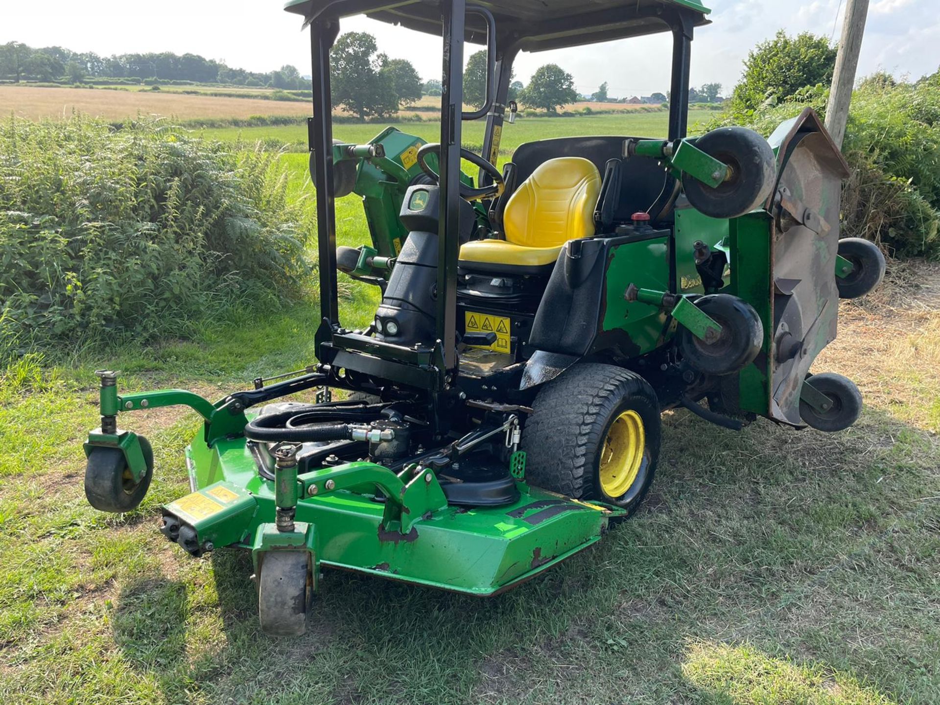 2011 JOHN DEERE 1600 WAM TURBO BATWING MOWER, RUNS DRIVES AND CUTS, A LOW 1796 HOURS *PLUS VAT* - Image 3 of 12