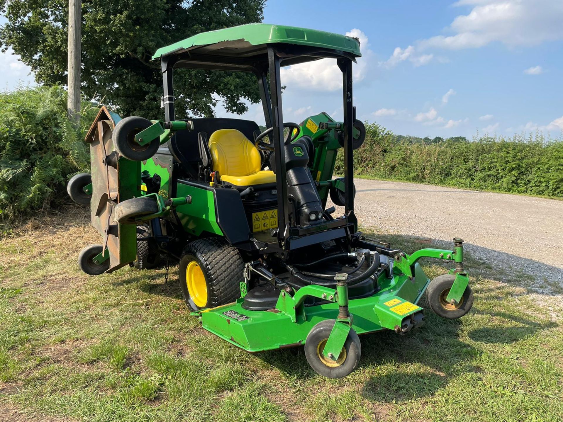 2011 JOHN DEERE 1600 WAM TURBO BATWING MOWER, RUNS DRIVES AND CUTS, A LOW 1796 HOURS *PLUS VAT* - Image 4 of 12