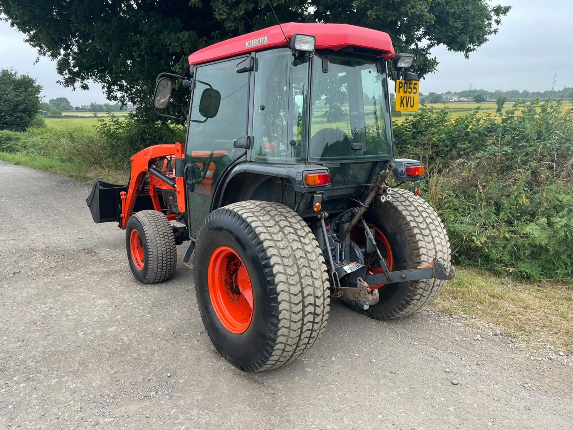 2005/55 KUBOTA L5030D TRACTOR WITH FRONT LOADER AND BUCKET, SHOWING A LOW 1263 HOURS *PLUS VAT* - Image 6 of 12