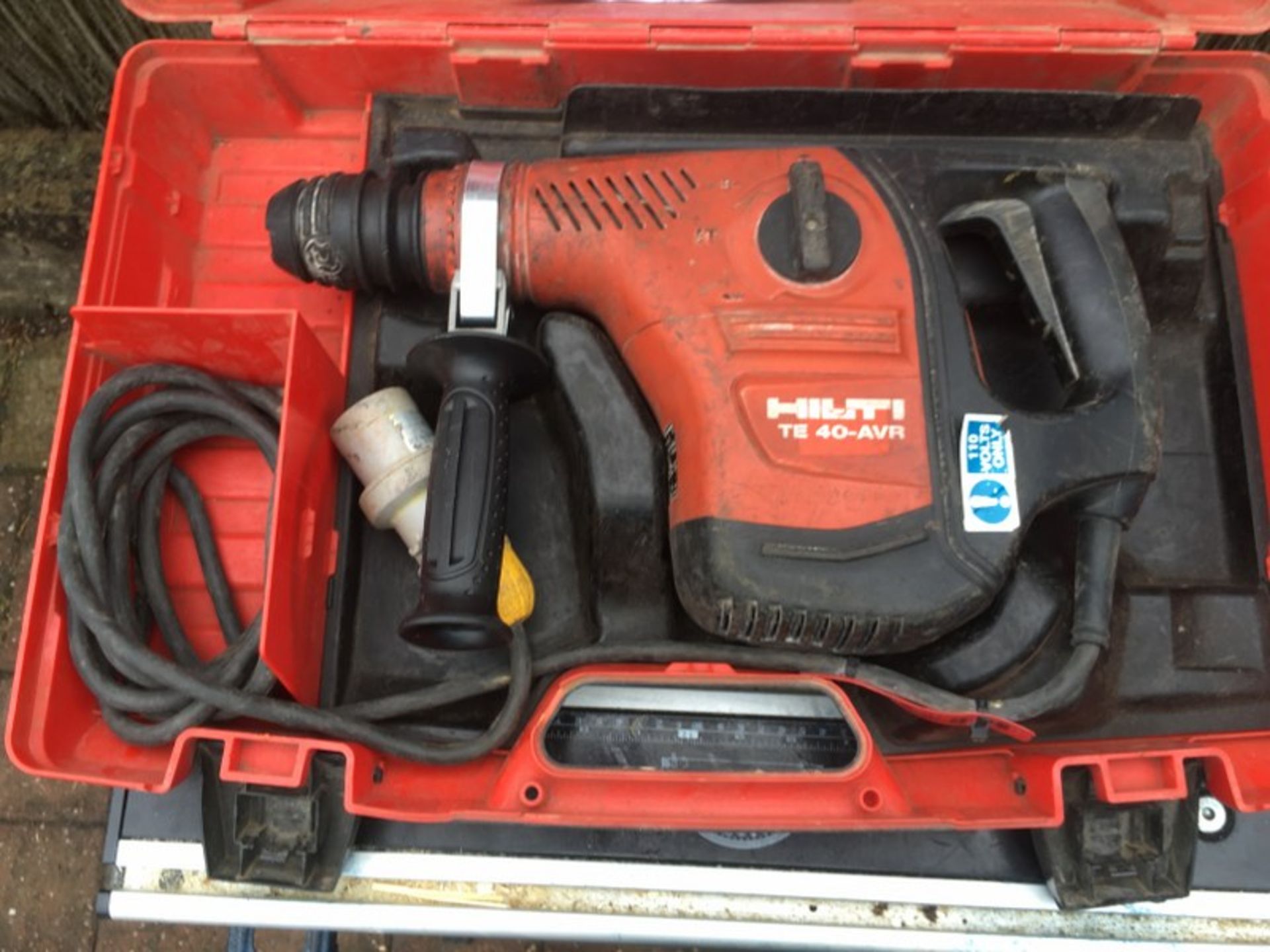 HILTI TE 40 AVR COMBI HAMMER DRILL *NO VAT* - Image 4 of 6