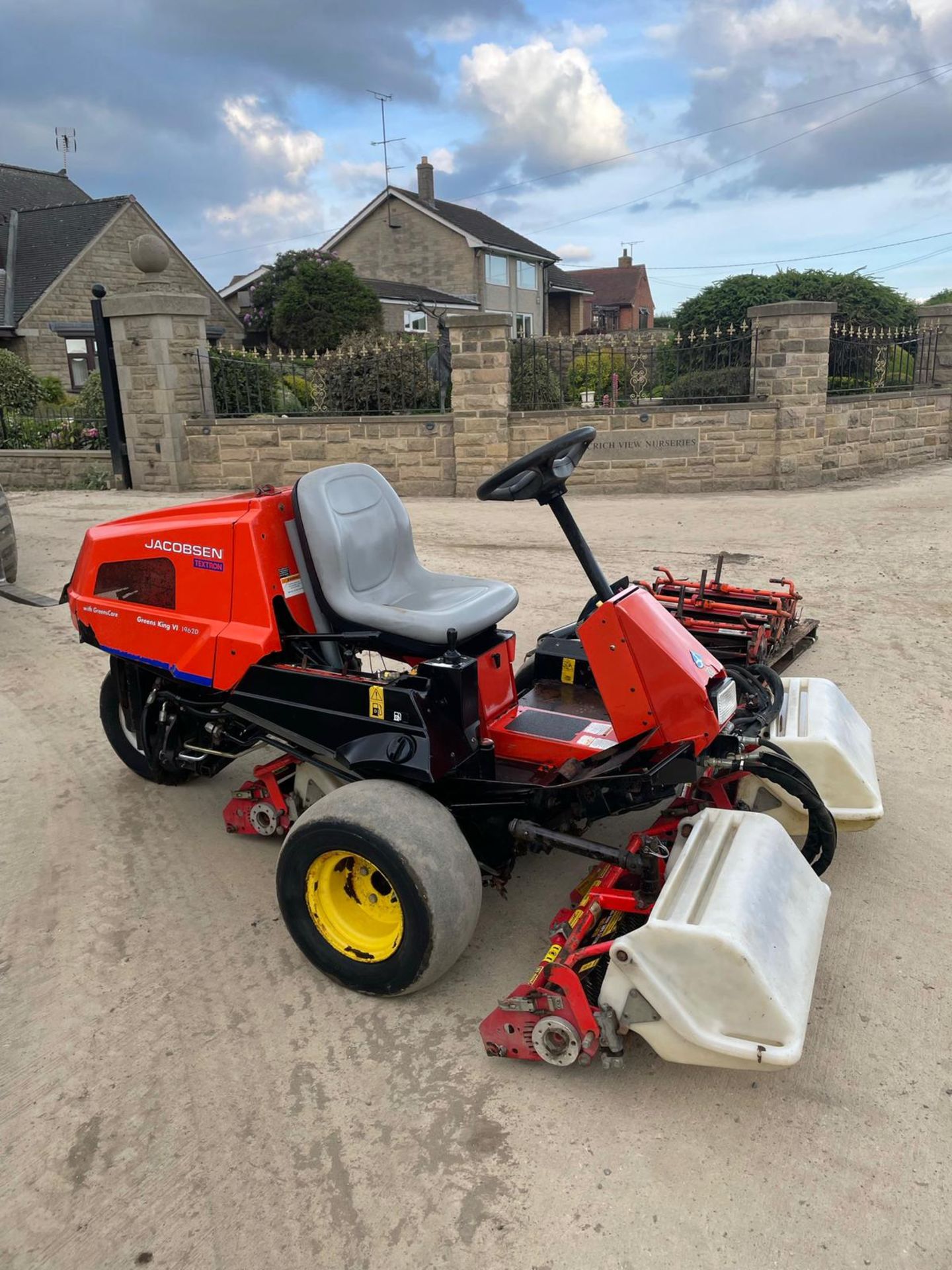 JACOBSEN GREENS KIN VI 1962D, KUBOTA DIESEL ENGINE, 3 WHEEL DRIVE, RUNS AND WORKS *NO VAT* - Image 3 of 7