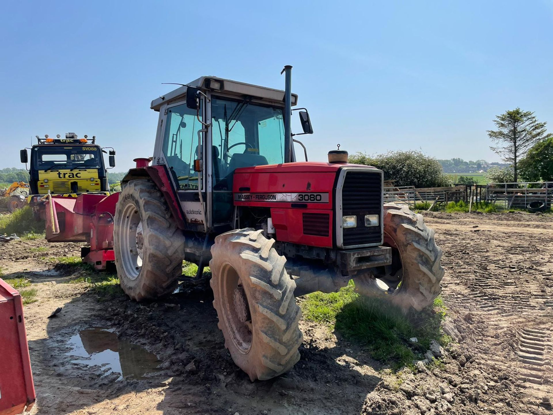 MASSEY FERGUSON 3080 AUTOTRONIC TRACTOR, PERKINS 5.8L 6 CYLINDER ENGINE, FULLY GLASS CAB *PLUS VAT* - Image 3 of 16