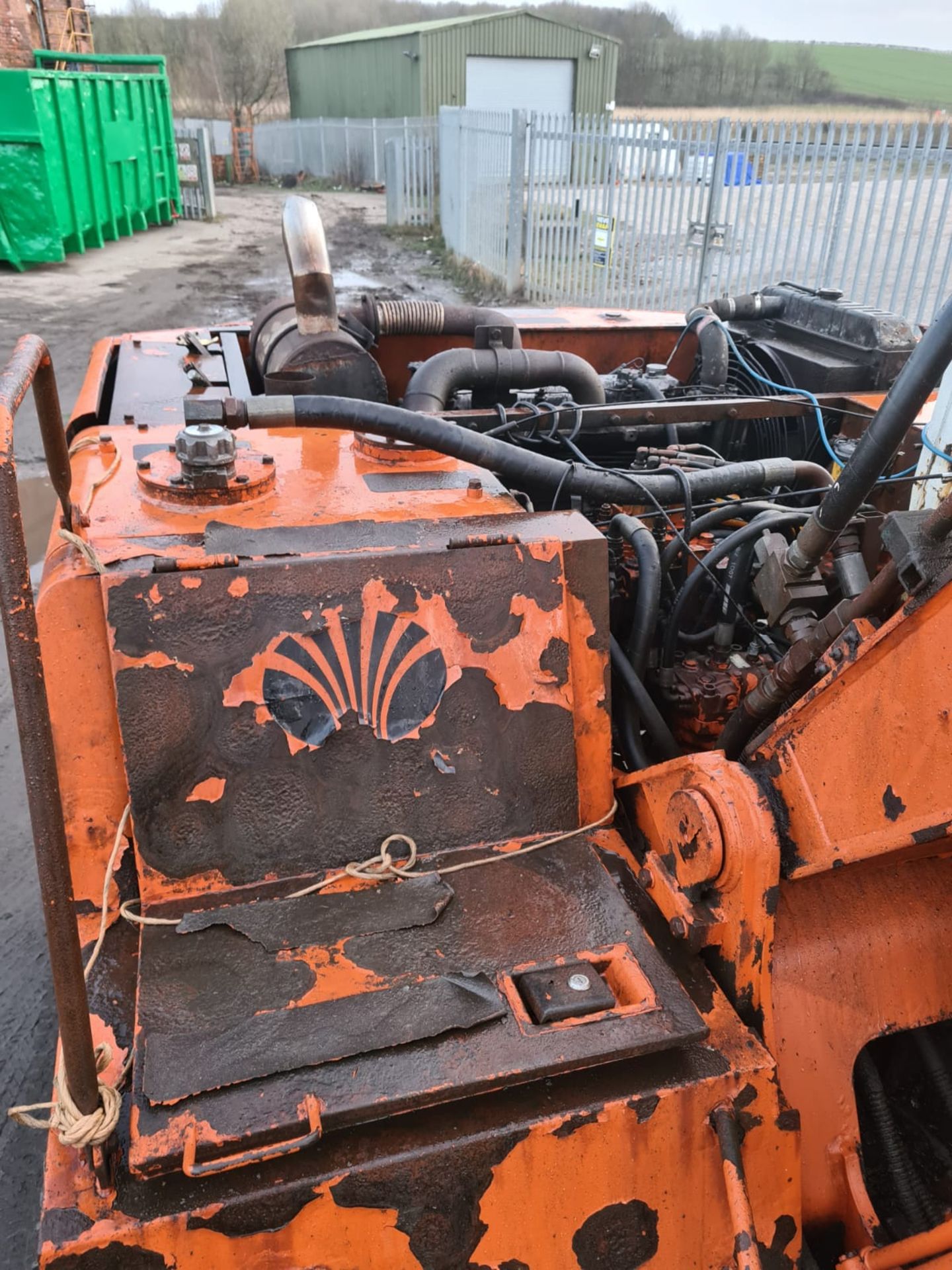 DAEWOO DH 13 TON STEEL TRACKED CRAWLER DIGGER / EXCAVATOR SIX CYLINDER ENGINE 6199 HOURS *NO VAT* - Image 10 of 12