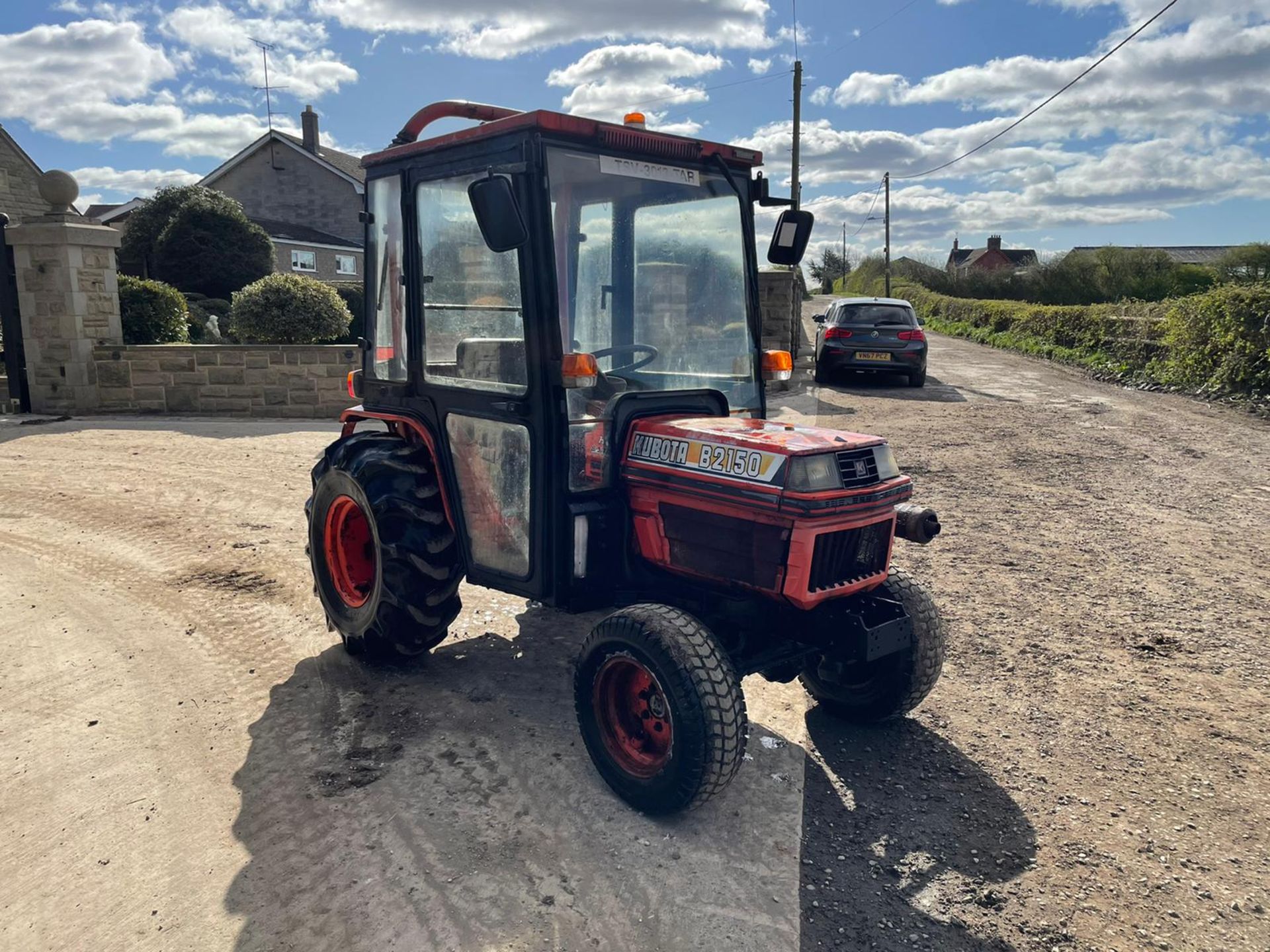 KUBOTA B2150 COMPACT TRACTOR, RUNS AND DRIVES, 3 POINT LINKAGE, 23HP, HYDROSTATIC *PLUS VAT* - Bild 4 aus 6