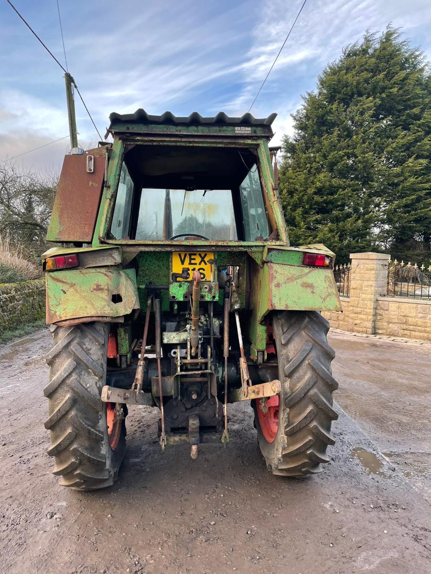 DEUTZ D7206 LOADER TRACTOR, RUNS, WORKS AND LIFTS, 3 POINT LINKAGE, PICK UP HITCH *NO VAT* - Image 2 of 5