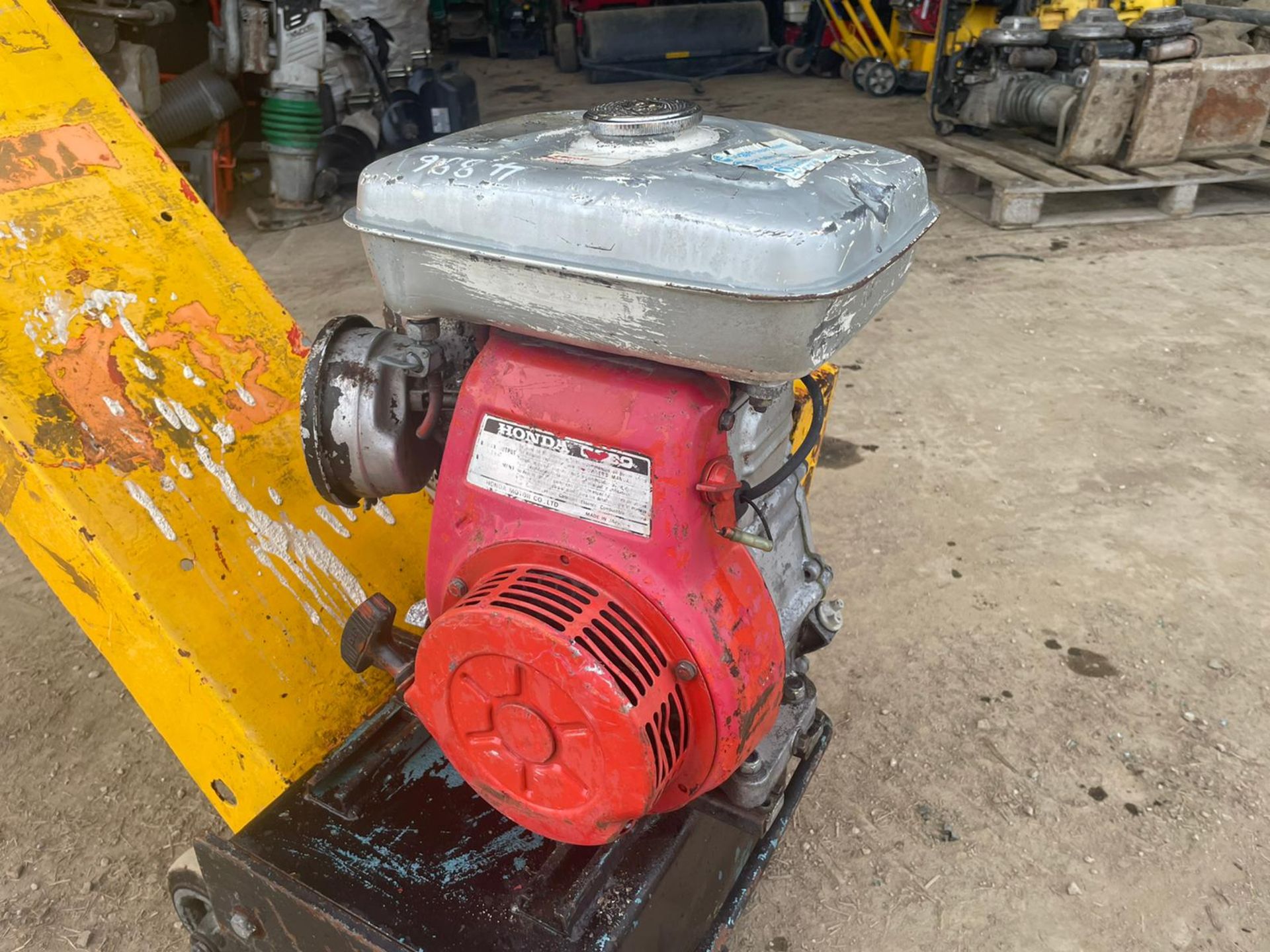 VON ARX FR300 FLOOR GRINDER, GOOD COMPRESSION, HONDA PETROL ENGINE *NO VAT* - Image 6 of 7