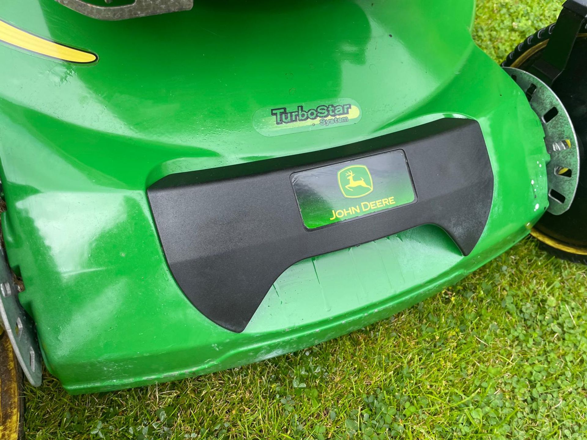 JOHN DEERE R54RKB SELF PROPELLED ROLLER LAWN MOWER WITH REAR COLLECTOR, RUNS DRIVES CUTS *NO VAT* - Image 9 of 9