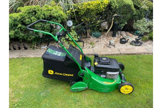 JOHN DEERE R54RKB SELF PROPELLED ROLLER LAWN MOWER WITH REAR COLLECTOR, RUNS DRIVES CUTS *NO VAT* - Image 1 of 9