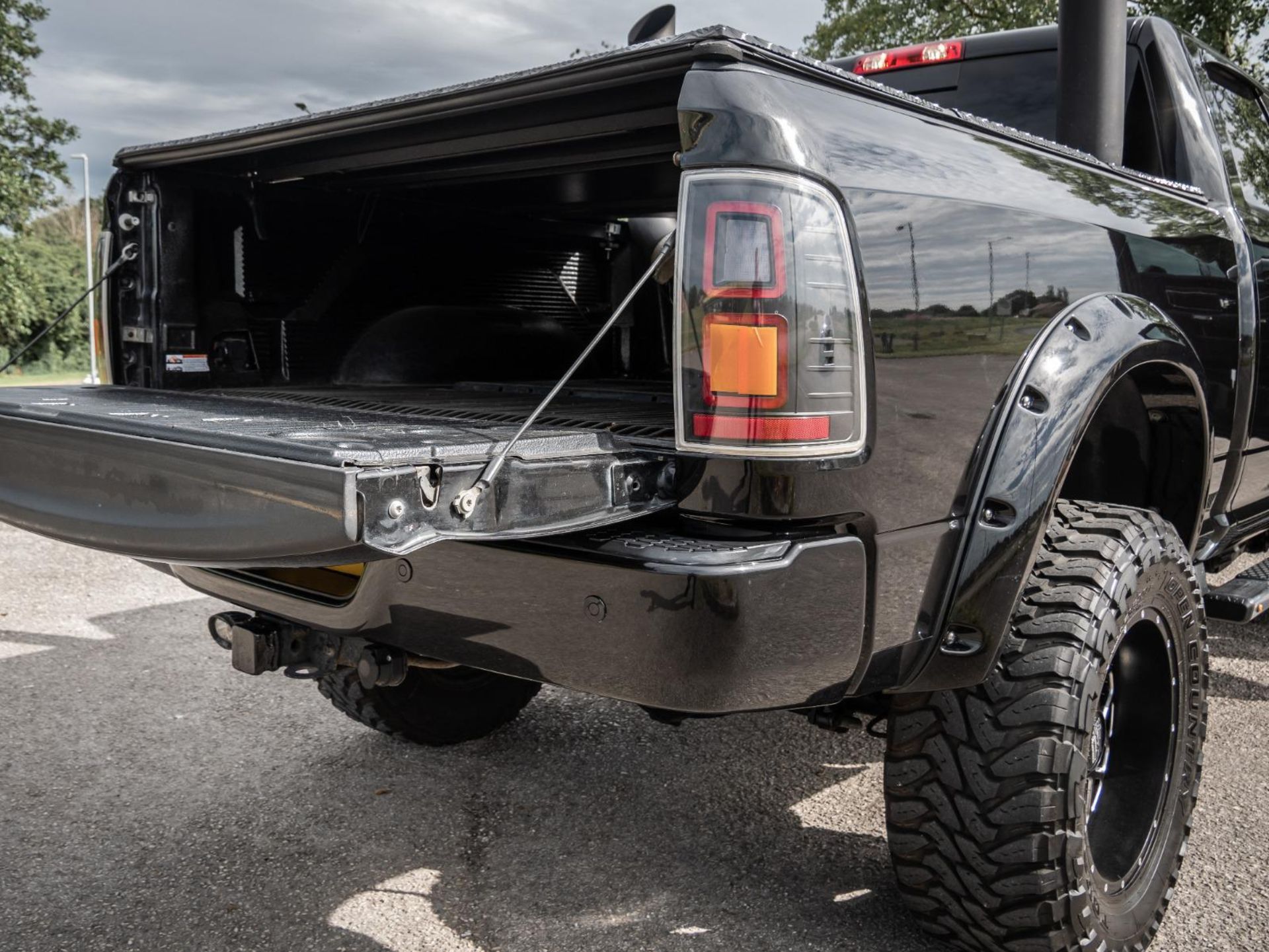 2017 DODGE RAM 2500 LARAMIE CUMMINS EDITION BLACK PICK UP. 6.7 DIESEL 500BHP+, 56,700 MILES *NO VAT* - Image 18 of 31