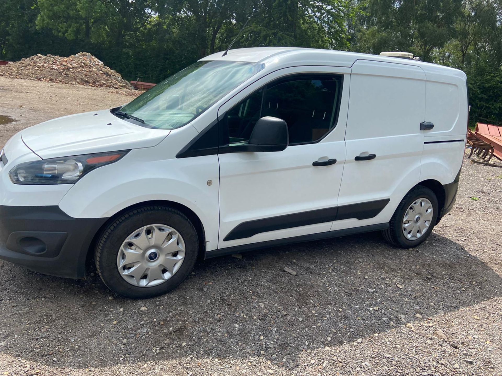 2016 FORD TRANSIT CONNECT 200 ECONETIC WHITE PANEL VAN, 107K MILES, 1.5 DIESEL *PLUS VAT* - Image 3 of 11