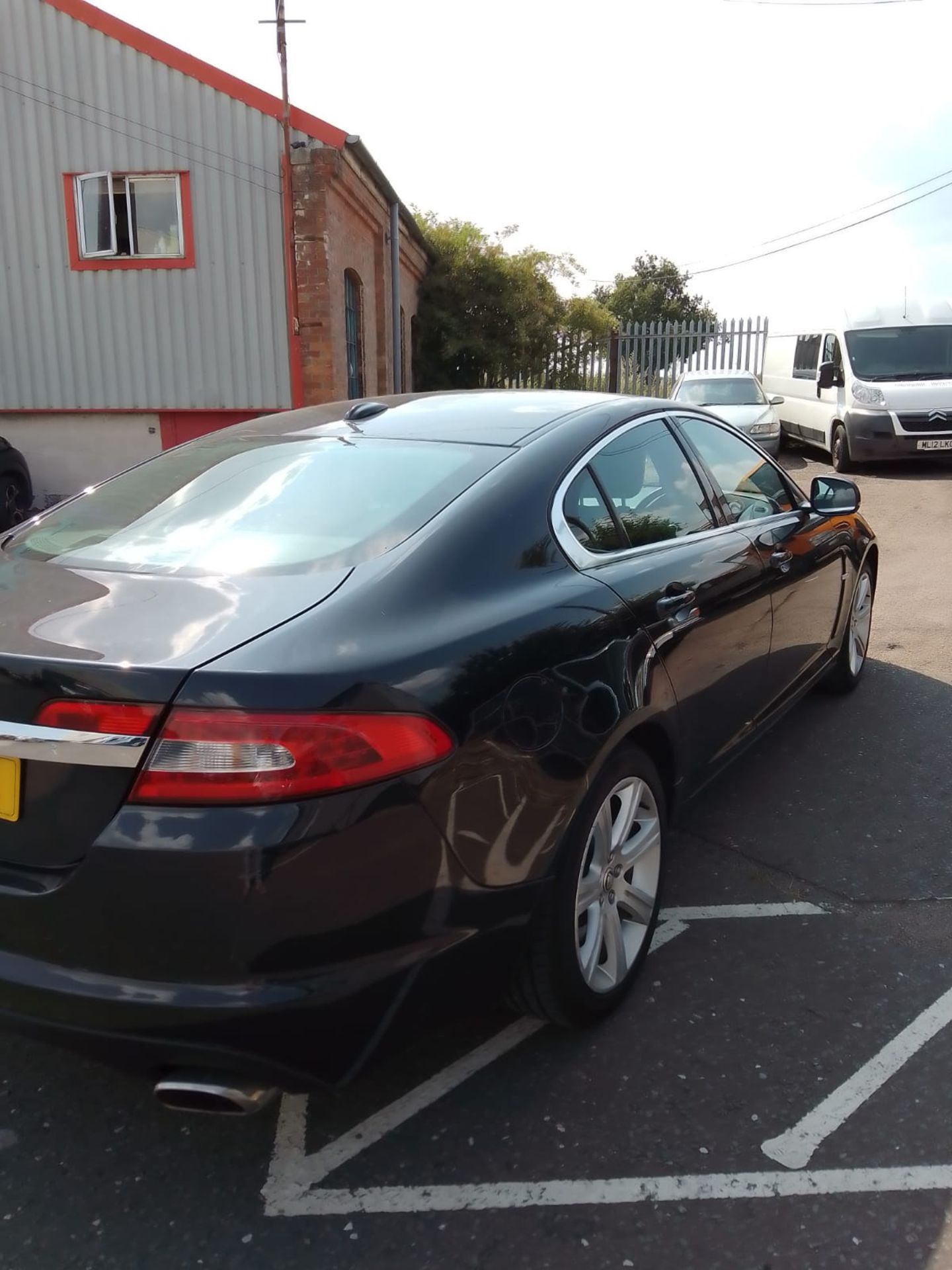 2011/61 JAGUAR XF LUXURY V6 AUTO PREMIUM LUXURY BLACK 4 DOOR SALOON, 3.0 DIESEL, 107K MILES *NO VAT* - Image 8 of 15