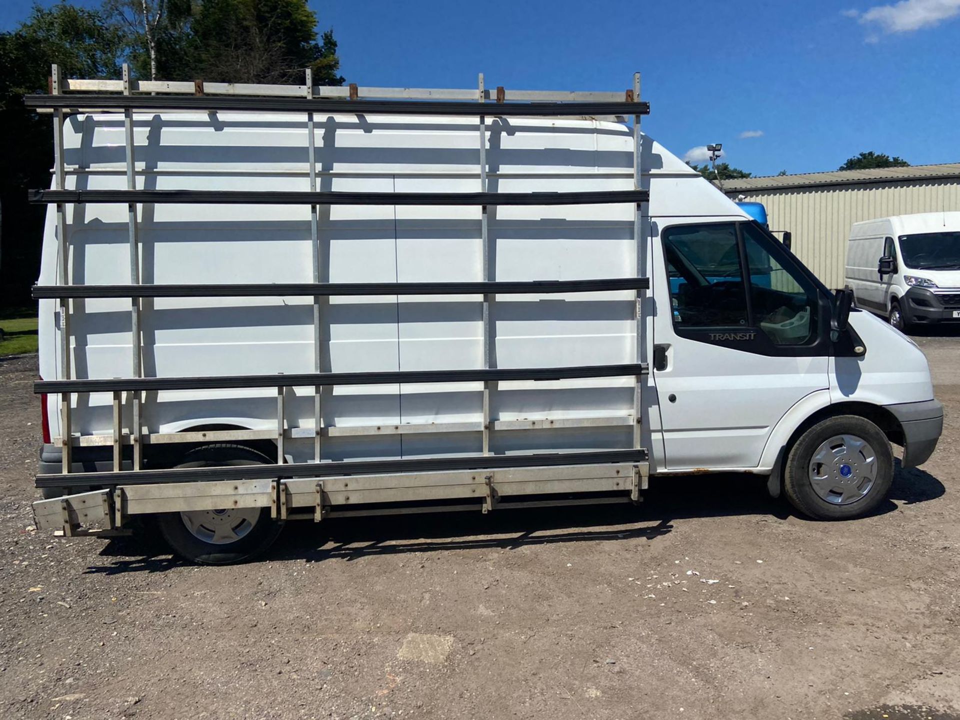 2014 FORD TRANSIT 125 T350 FWD WHITE PANEL VAN, 2.2 DIESEL ENGINE, 111K MILES, 6 SPEED MANUAL*NO VAT - Image 7 of 11