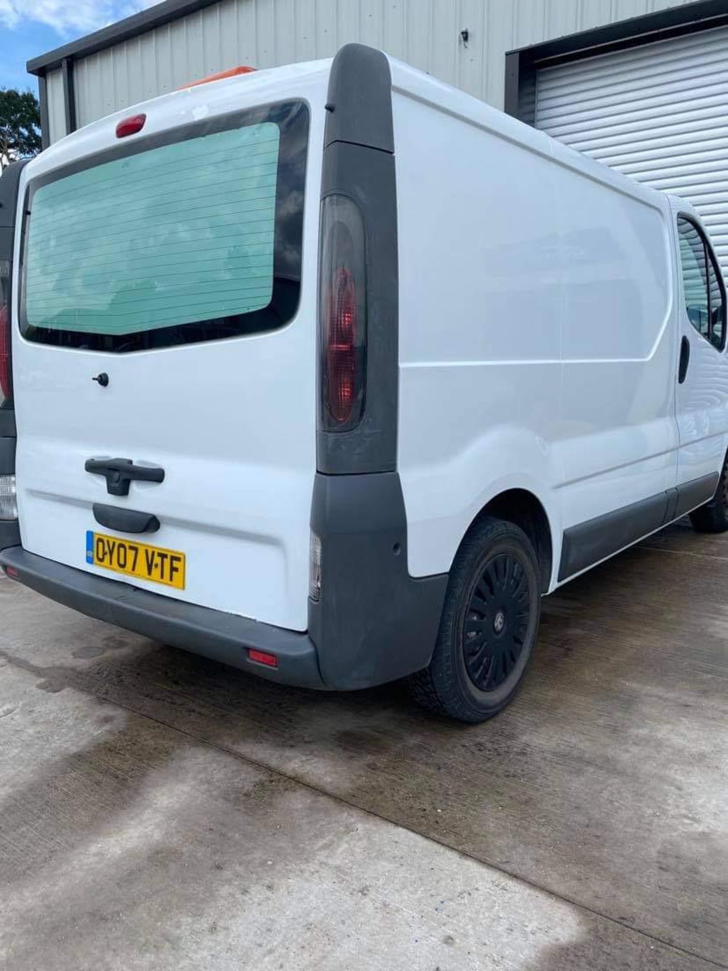 2007 VAUXHALL VIVARO 2900 DTI SWB WHITE PANEL VAN, 1.9 DIESEL ENGINE, 133K MILES *NO VAT* - Image 4 of 9