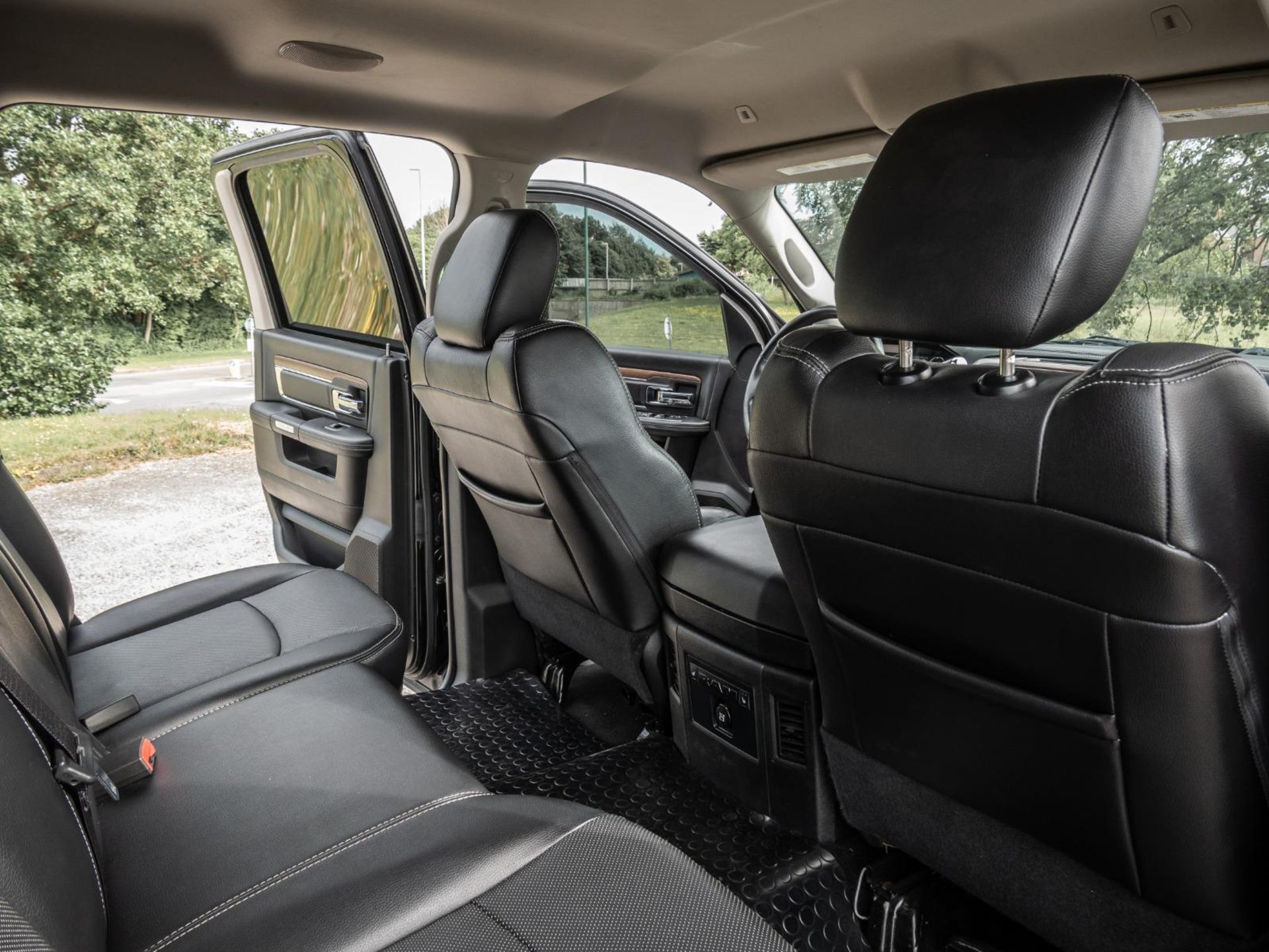 2017 DODGE RAM 2500 LARAMIE CUMMINS EDITION BLACK PICK UP. 6.7 DIESEL 500BHP+, 56,700 MILES *NO VAT* - Image 27 of 31