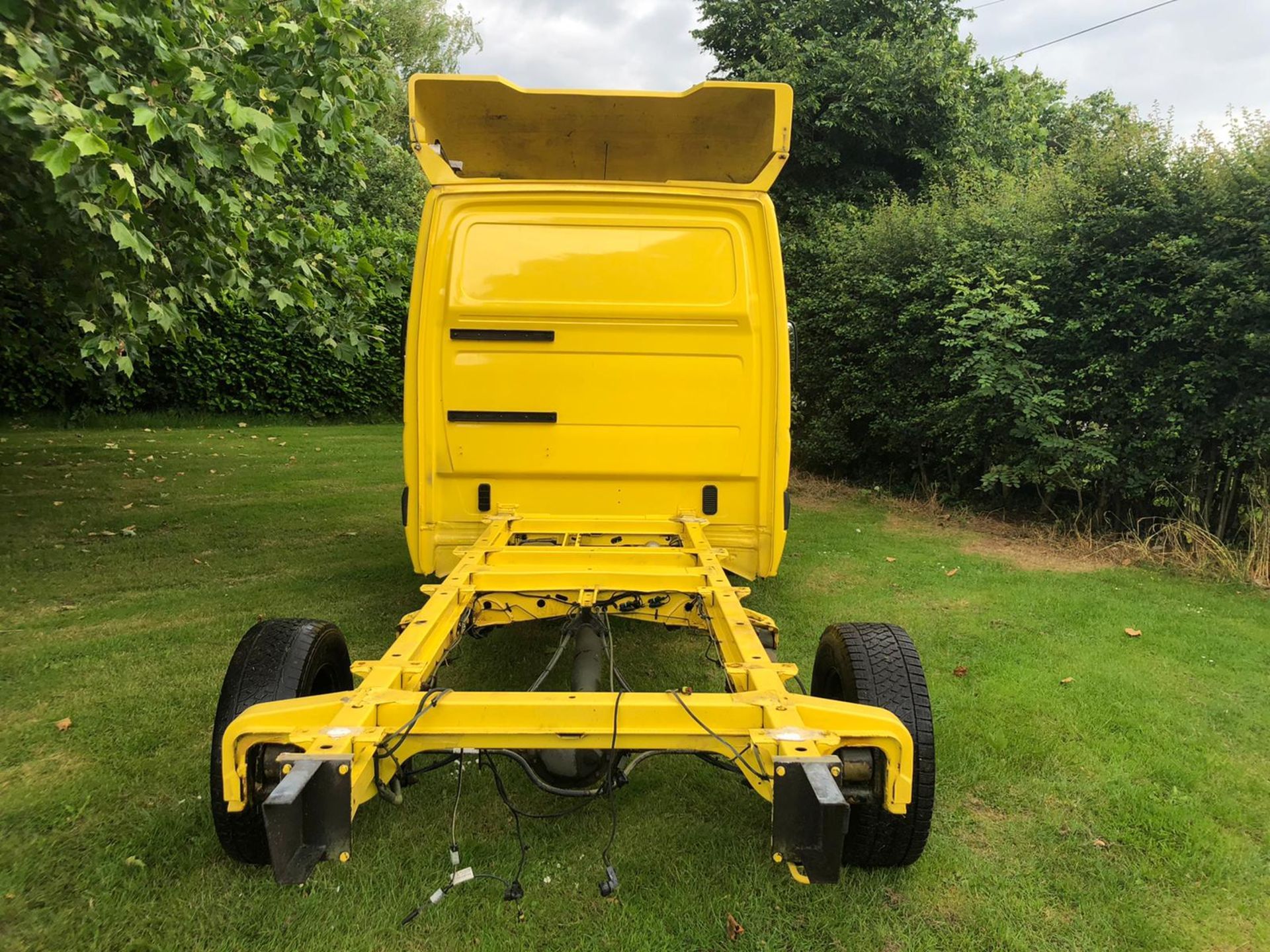 NEW JOHN DEERE RIDE ON MOWERS, 17.5hp (13kw) ENGINE, 42 INCH EDGE MOWER DECK *PLUS VAT* - Image 12 of 16