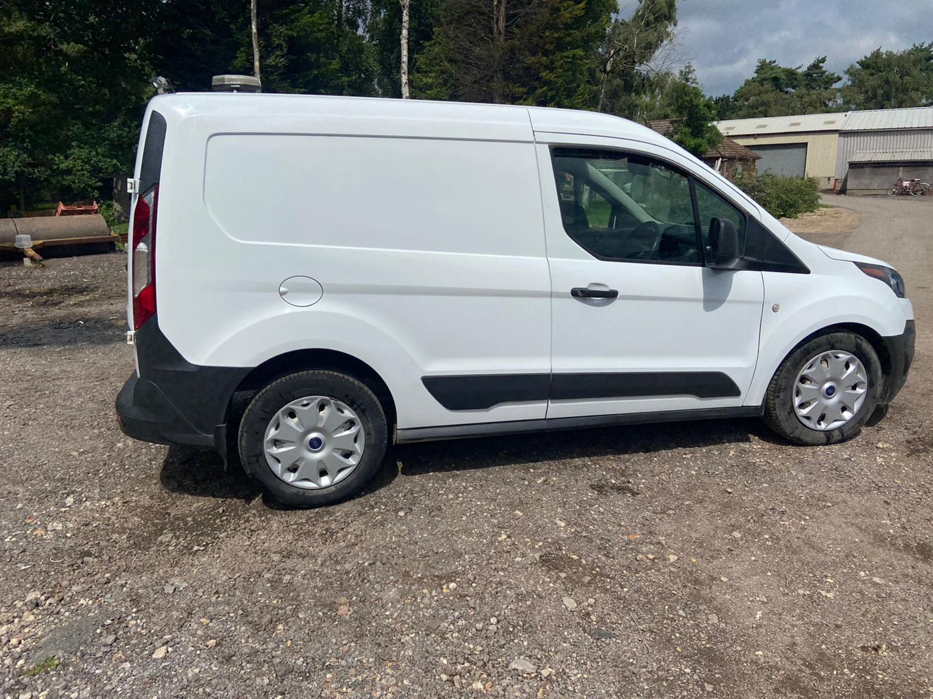 2016 FORD TRANSIT CONNECT 200 ECONETIC WHITE PANEL VAN, 107K MILES, 1.5 DIESEL *PLUS VAT* - Image 7 of 11