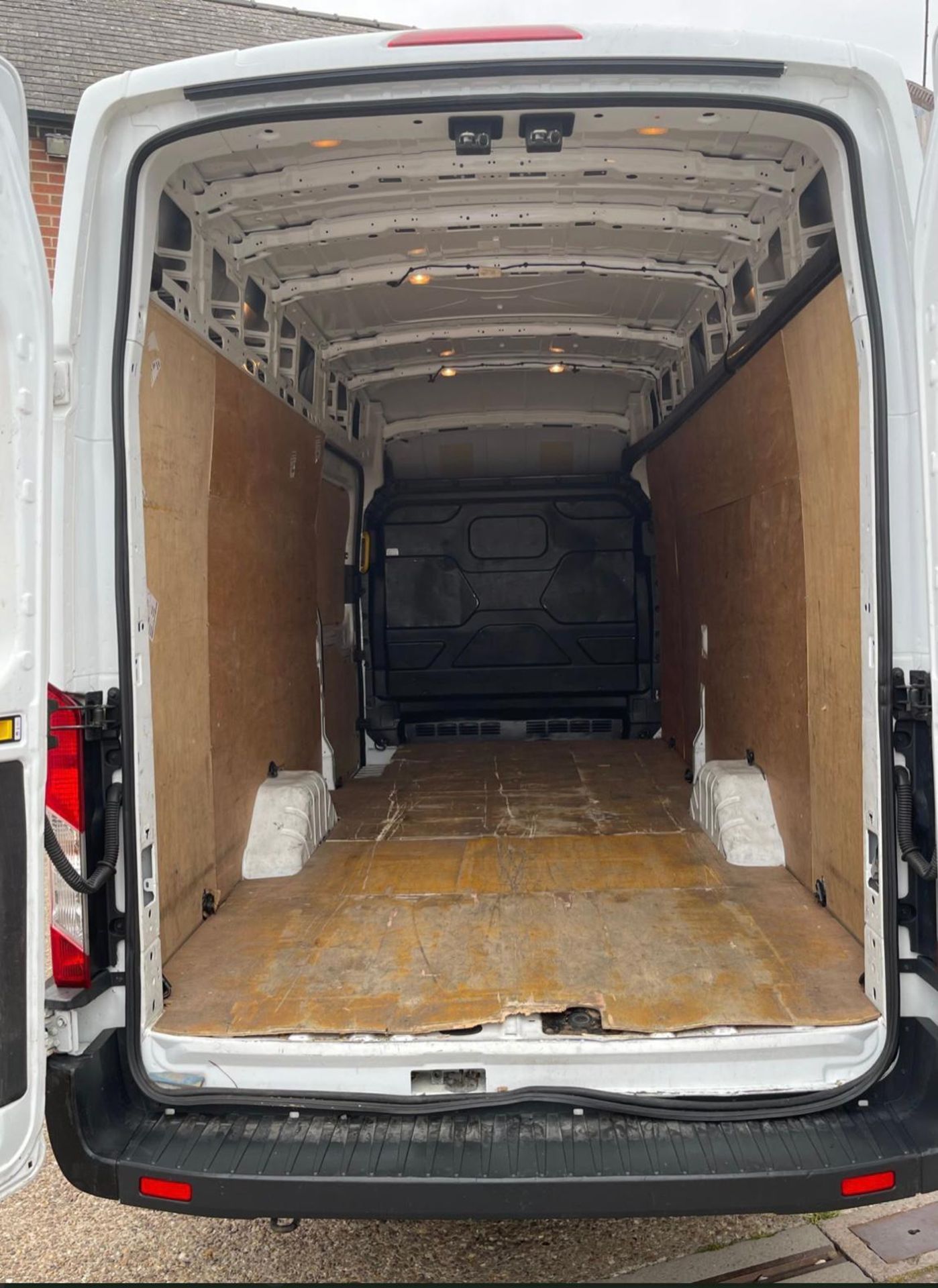 2018 FORD TRANSIT 350 L4 H3 PV DRW WHITE PANEL VAN, 2.0 DIESEL, 47,490 MILES *PLUS VAT* - Image 12 of 14