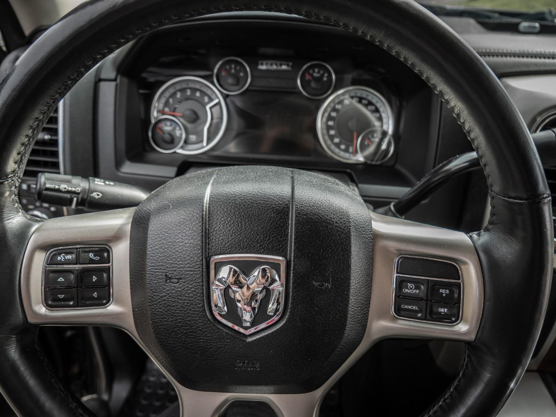 2017 DODGE RAM 2500 LARAMIE CUMMINS EDITION BLACK PICK UP. 6.7 DIESEL 500BHP+, 56,700 MILES *NO VAT* - Image 25 of 31