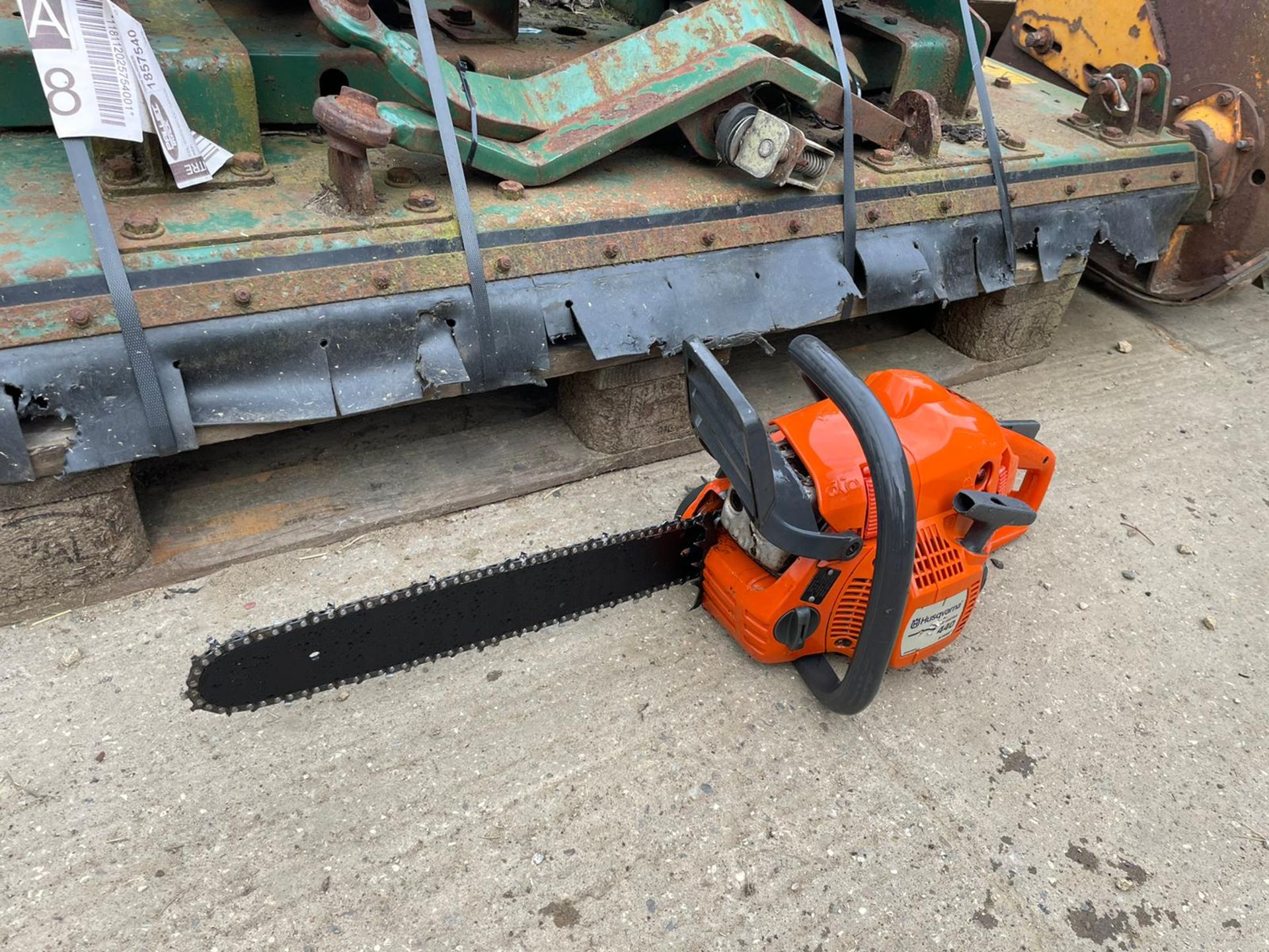 HUSQVARNA 440 CHAINSAW, GOOD COMPRESSION, 14" BAR AND CHAIN *NO VAT* - Image 2 of 5