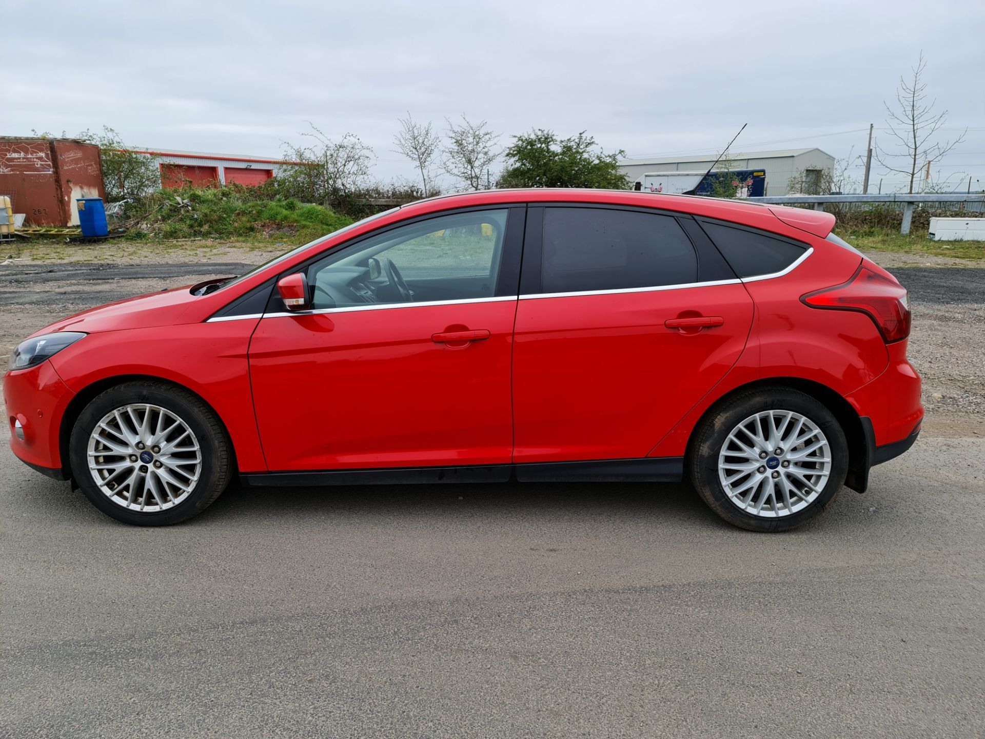 2012 FORD FOCUS ZETEC TDCI, RED, 5 DOOR HATCHBACK, 1.6 DIESEL ENGINE, 94,459 MILES *NO VAT* - Bild 4 aus 37