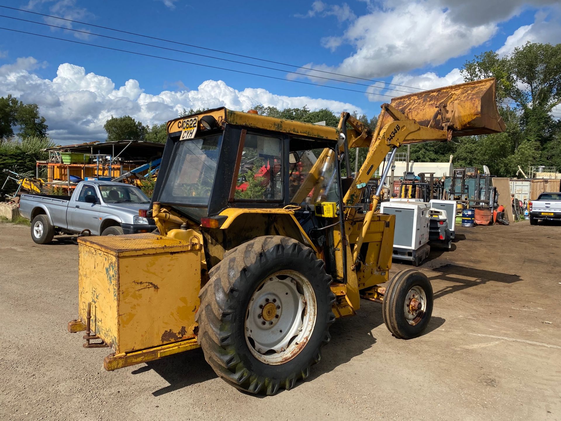 CASE 3434B LOADER, POWER STEERING, VERY NICE ENGINE, GOOD HYDRAULICS AND BRAKES *PLUS VAT* - Bild 4 aus 5