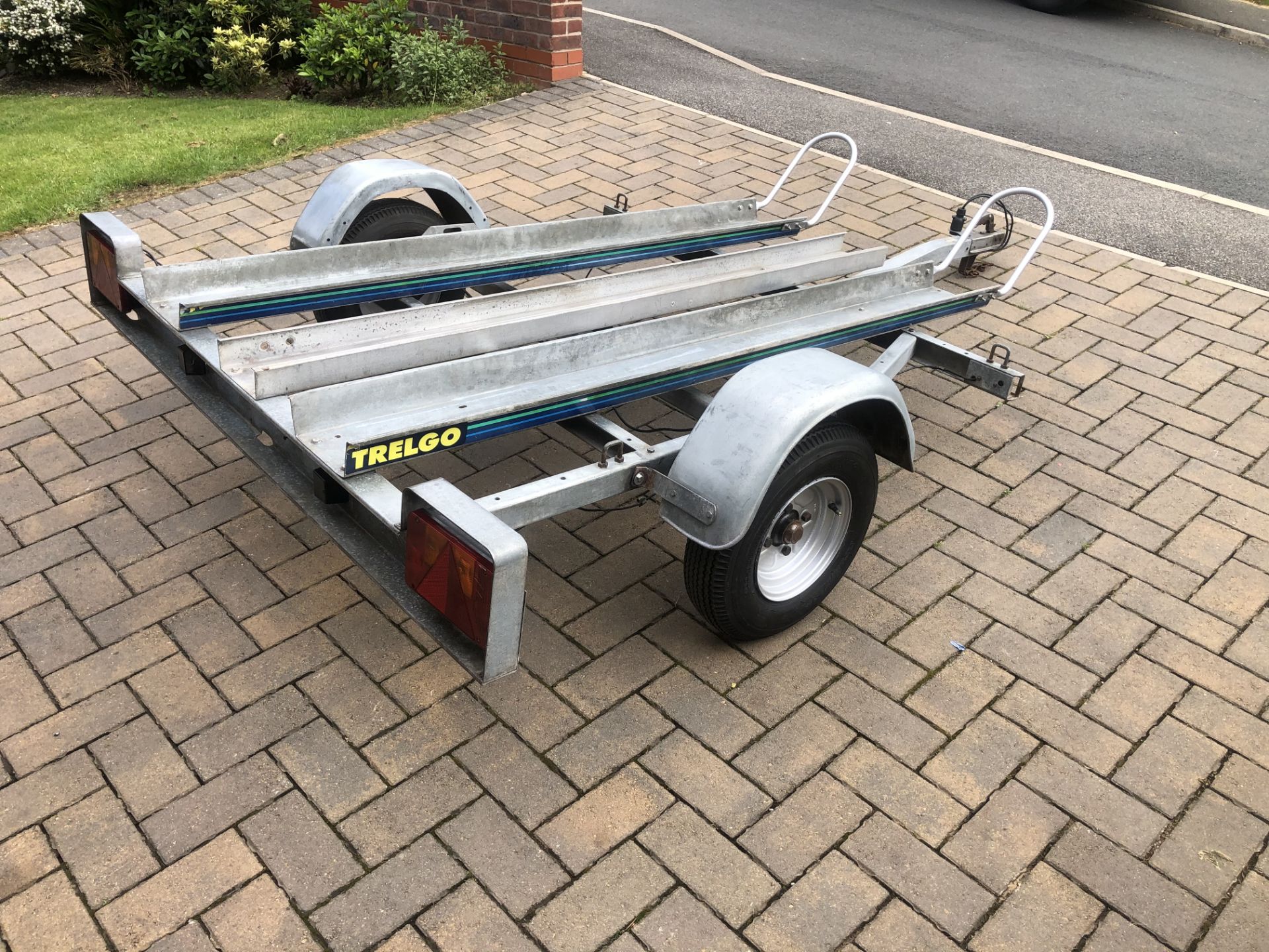 TRELLGO THREE BIKE TILTING TRAILER *PLUS VAT* - Image 3 of 6