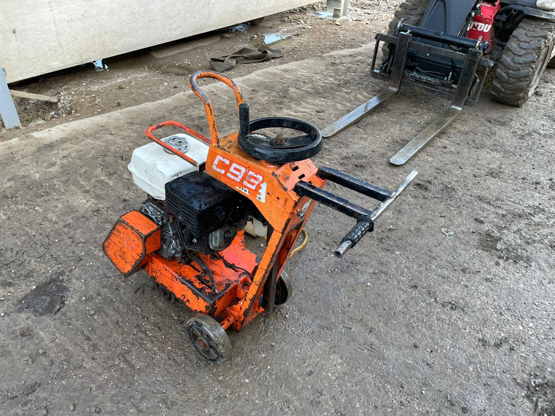 2015 CLIPPER C99 FLOOR SAW, RUNS AND WORKS, HONDA GX390 ENGINE, WATER TANK INCLUDED *NO VAT* - Bild 5 aus 5