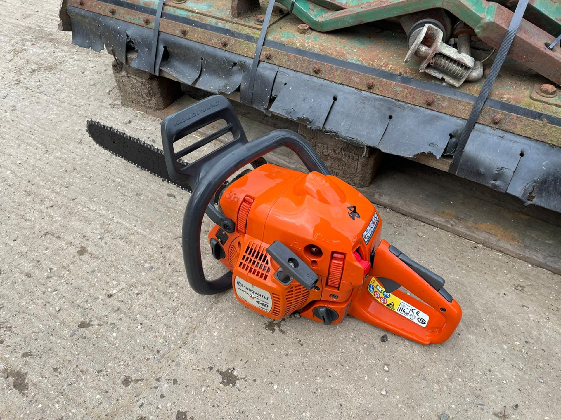 HUSQVARNA 440 CHAINSAW, GOOD COMPRESSION, 14" BAR AND CHAIN *NO VAT* - Image 5 of 5