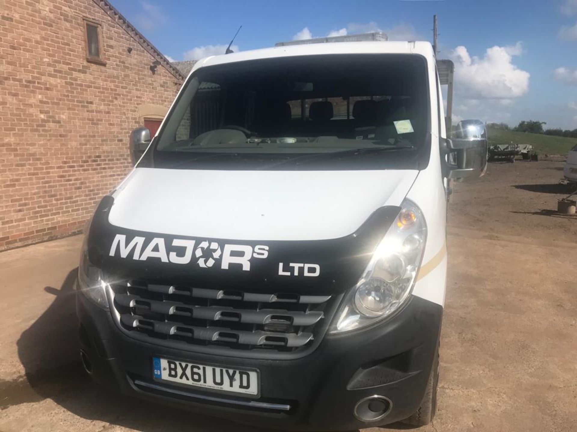 2012 RENAULT TRUCKS WHITE, 2.3 DIESEL ENGINE, REVERSE CAM, SAT NAV *NO VAT* - Image 2 of 12