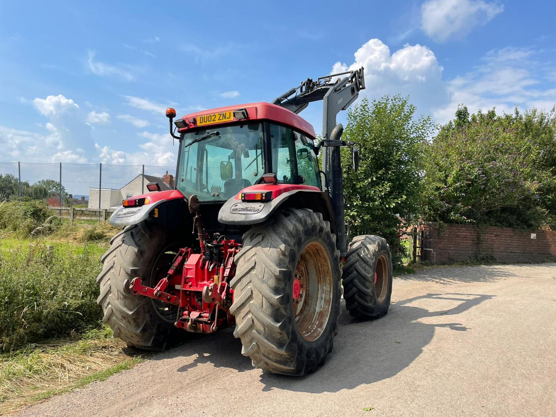 2002 McCORMICK MTX140 TRACTOR WITH QUICKE Q60 FRONT LOADER, RUNS DRIVES AND LIFTS *PLUS VAT* - Image 6 of 14