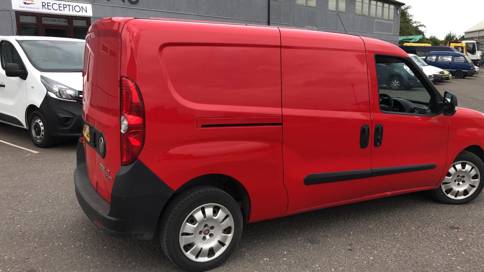 2014 FIAT DOBLO 16V MULTIJET RED PANEL VAN, 1.3 DIESEL ENGINE, 60,812 MILES *PLUS VAT* - Image 7 of 12