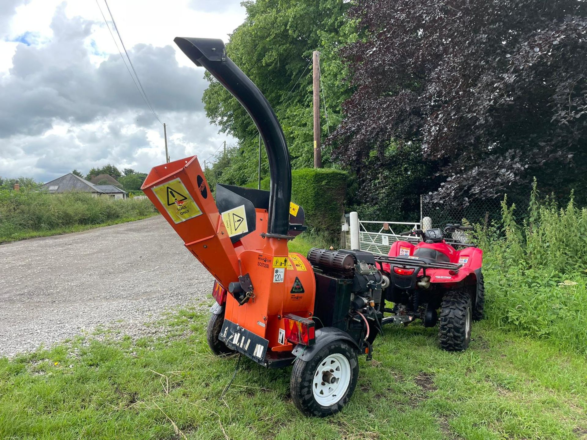 2012 BEARCAT ECHO SC5720B SINGLE AXLE WOOD CHIPPER / SHREDDER, RUNS AND WORKS, TOWS WELL *PLUS VAT* - Image 4 of 10