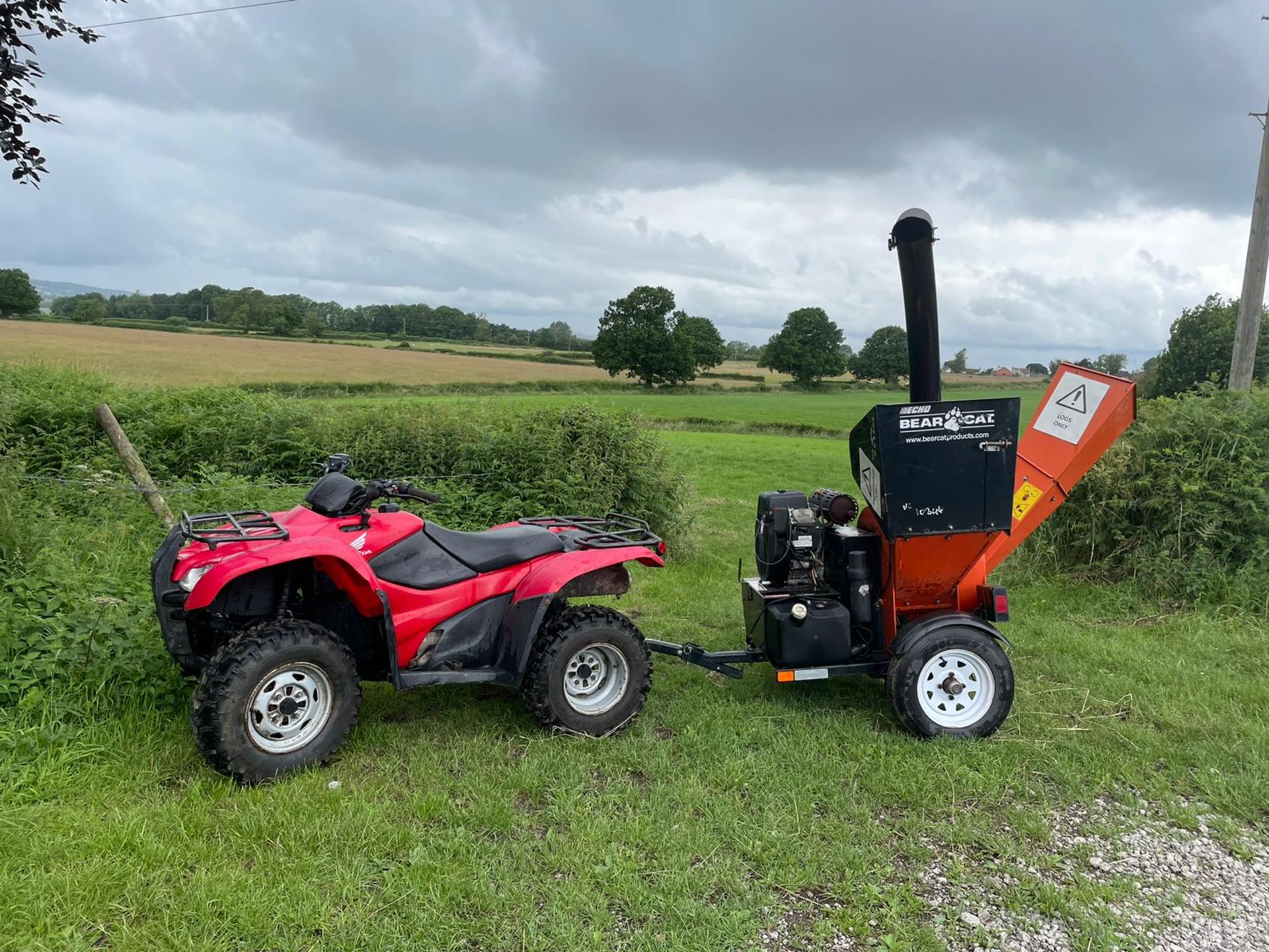 2012 BEARCAT ECHO SC5720B SINGLE AXLE WOOD CHIPPER / SHREDDER, RUNS AND WORKS, TOWS WELL *PLUS VAT* - Image 2 of 10