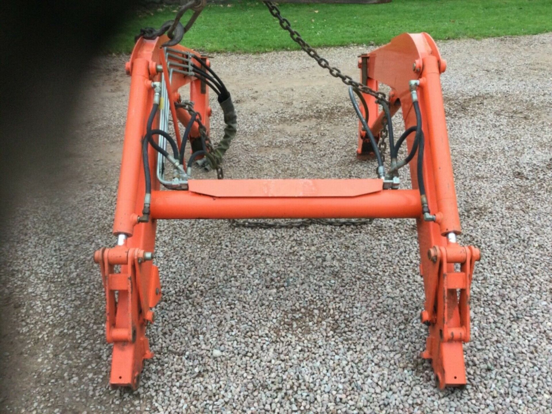 KUBOTA LA713 LOADER ATTACHMENT, RECENTLY SERVICED, NO LEAKS, WORKS WELL *PLUS VAT* - Image 5 of 8