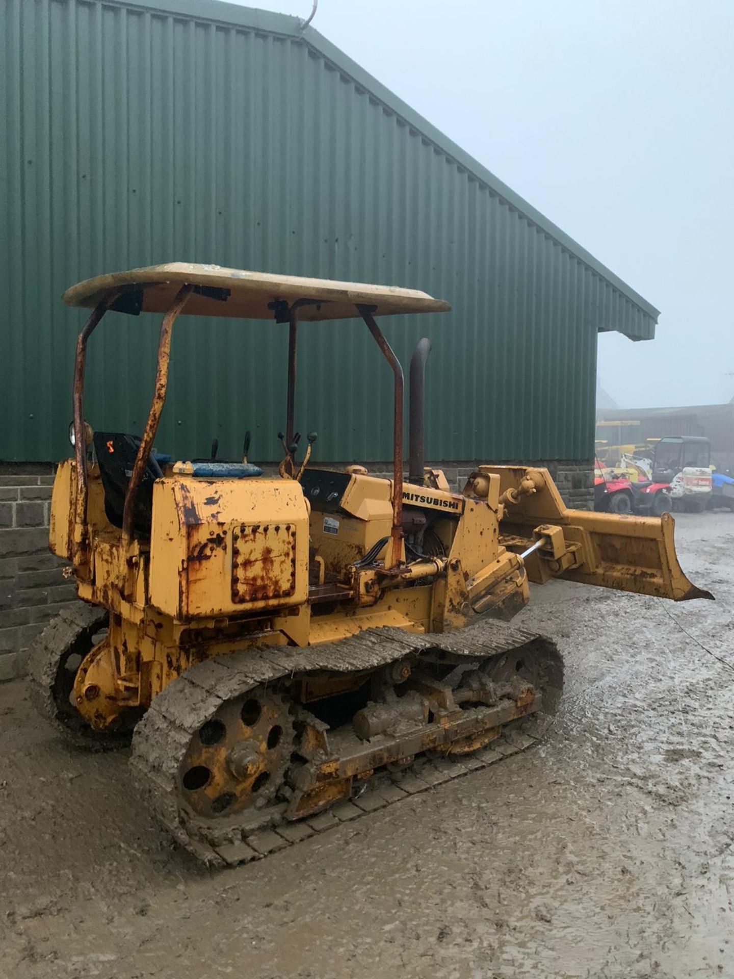 MITSUBISHI BD2F DOZER, RUNS, DRIVES AND PUSHES, 6 WAY BLADE, CAT S4E ENGINE *PLUS VAT* - Image 3 of 9