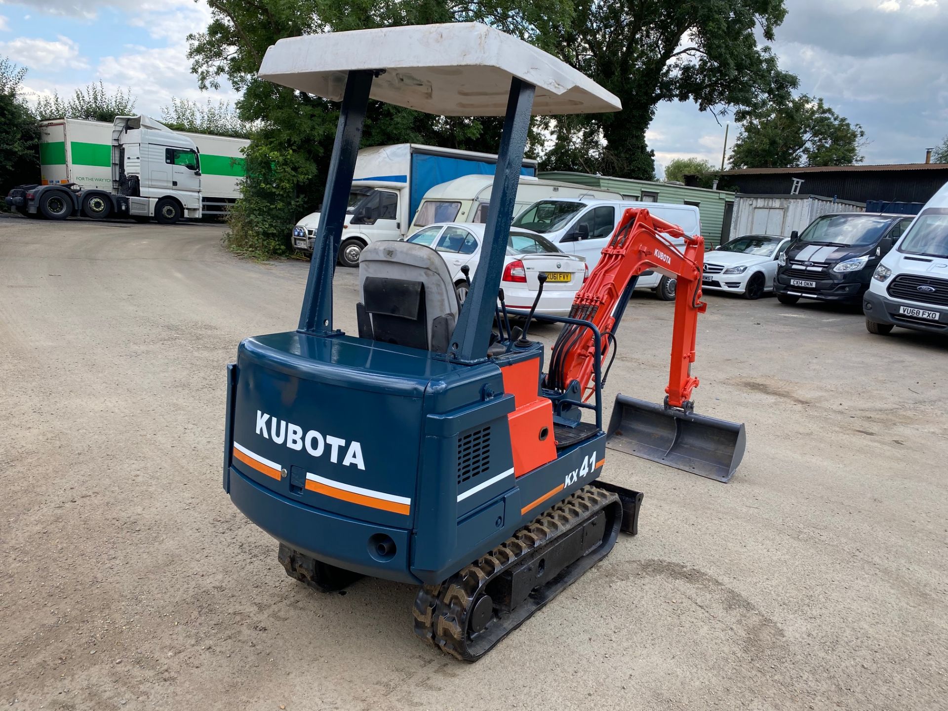 KUBOTA KX014 1.5ton MINI DIGGER / EXCAVATOR, 2074 GENUINE HOURS, STARTS EASILY, RUNS WELL *PLUS VAT* - Image 3 of 7