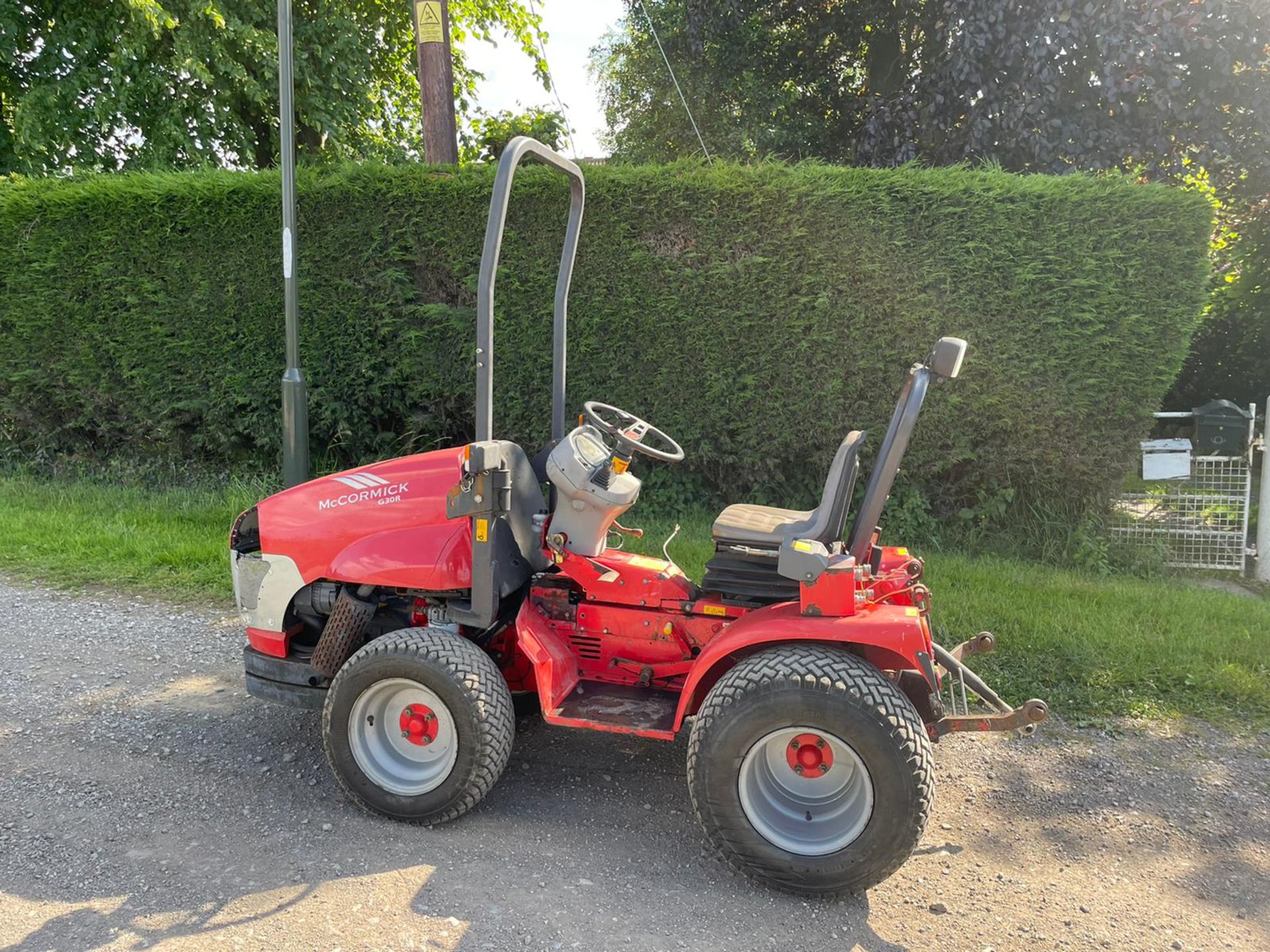 2003 McCORMICK G30R REVERSE COMPACT TRACTOR, RUNS AND DRIVES, SHOWING 397 HOURS *PLUS VAT* - Image 7 of 13