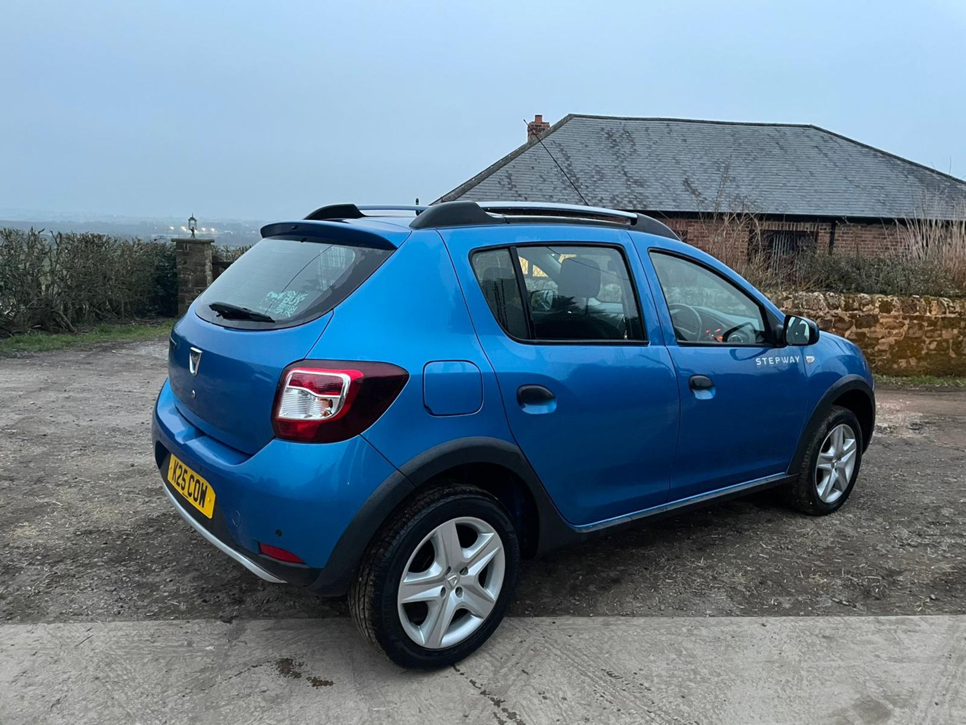 2013/63 REG DACIA SANDERO STEPWAY LAUREATE TCE 900CC PETROL 5DR HATCHBACK, SHOWING 4 FORMER KEEPERS - Image 7 of 14