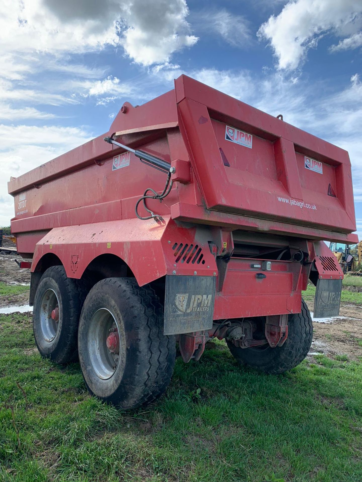 20 TONNE DUMP TRAILER, TYRES GOOD. NOT HAD MUCH WORK, SPRUNG DRAWBAR, ONE AIR, YEAR 2018 *PLUS VAT* - Image 2 of 7