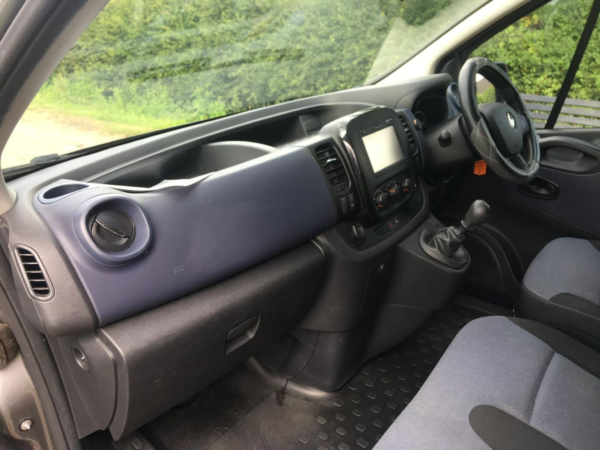 2016 VAUXHALL VIVARO COMBI CDTI ECOFLEX S/S GREY MPV, 1.6 DIESEL ENGINE, 87,096 MILES *NO VAT* - Image 22 of 29