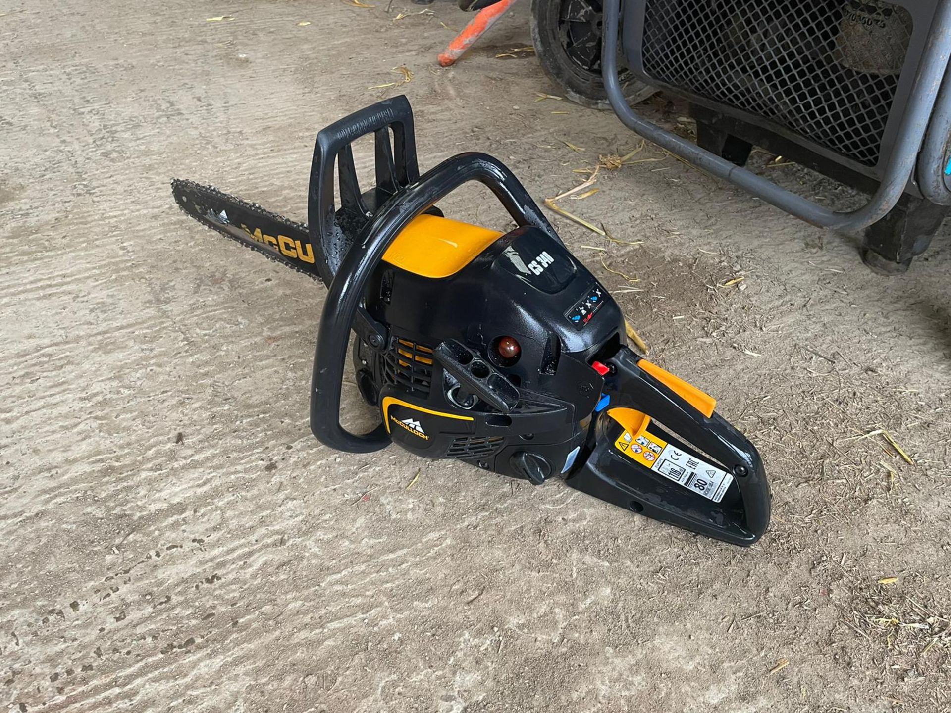 2018 McCULLOCH CS340 CHAINSAW, MADE BY HUSQVARNA, RUNS AND WORKS, 16" BAR AND CHAIN *NO VAT* - Image 4 of 5
