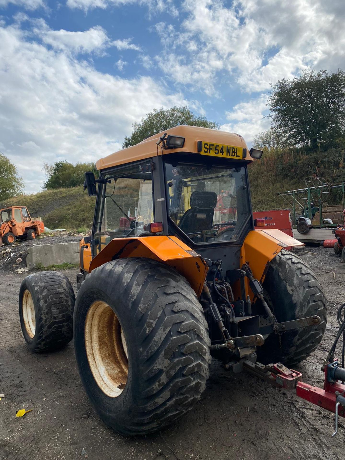 2005 RENAULT 210 PALES TRACTOR, RUNS AND DRIVES *PLUS VAT* - Image 3 of 5