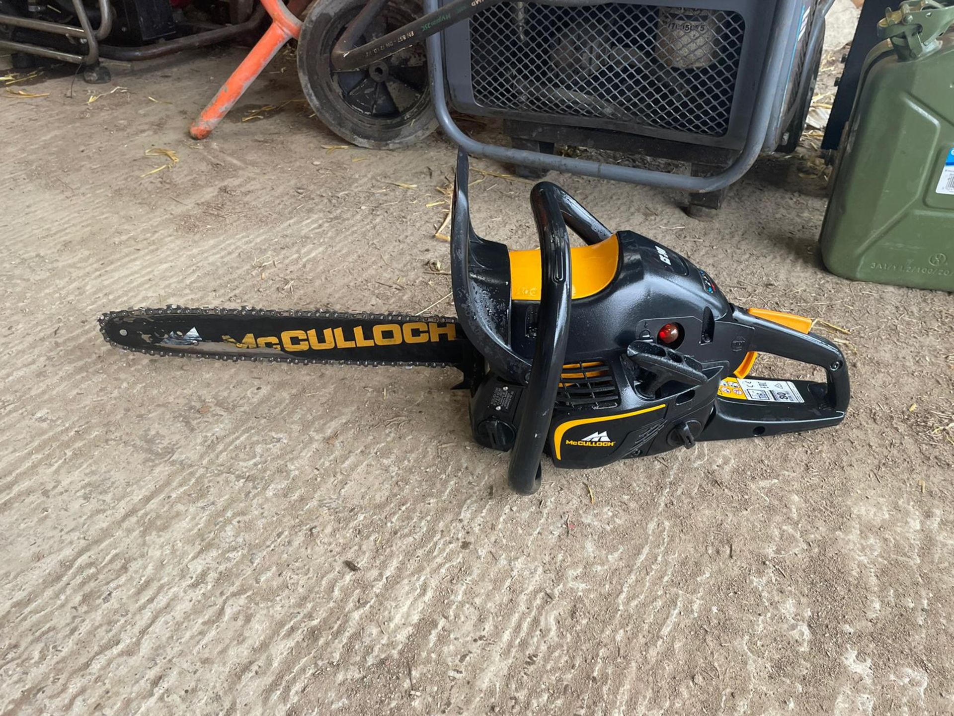 2018 McCULLOCH CS340 CHAINSAW, MADE BY HUSQVARNA, RUNS AND WORKS, 16" BAR AND CHAIN *NO VAT* - Image 5 of 5
