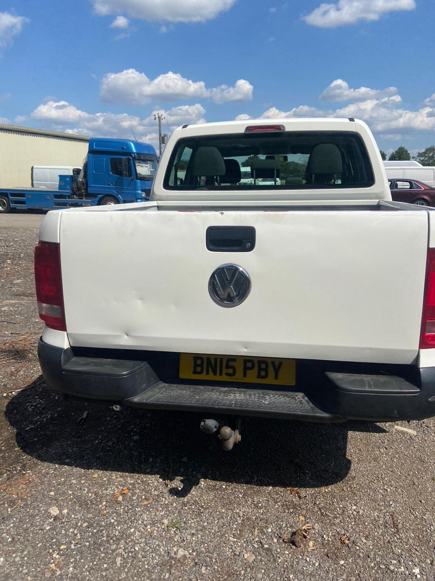 2015 VOLKSWAGEN AMAROK STARTLINE TDI 4MOTION DC WHITE PICKUP, 2.0 DIESEL, 125K MILES *PLUS VAT* - Image 5 of 10