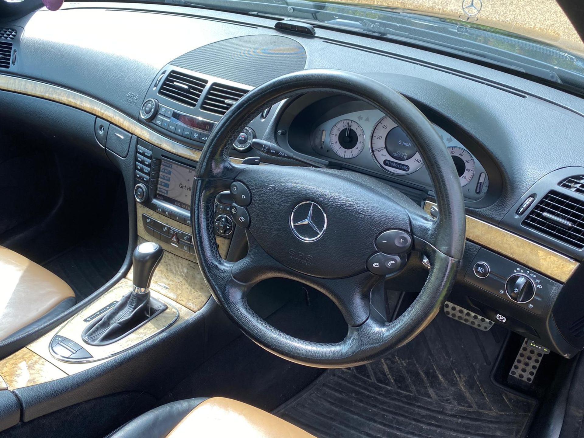 2006 MERCEDES E500 SPORT AUTO BLACK 4 DOOR SALOON, 5461cc GAS BI-FUEL, 188,042 MILES *NO VAT* - Image 21 of 25