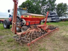 KRM R600 SEED DRILL, GOOD CONDITION AND IN FULL WORKING ORDER, HYDRAULIC MARKERS, TRAM LINING KIT