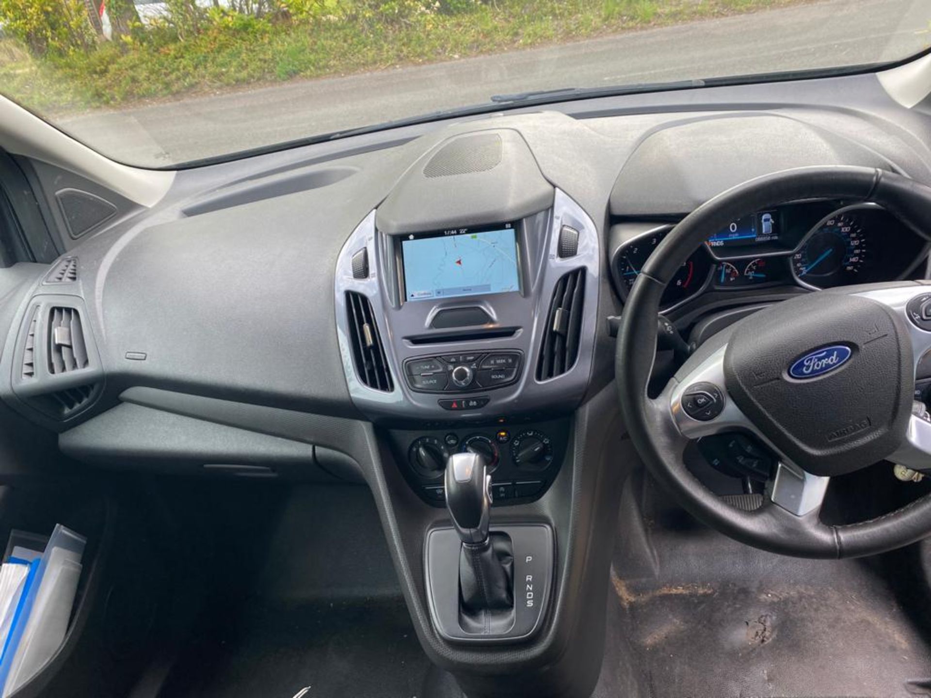 2018 (18) FORD TRANSIT CONNECT 200 LIMITED A, 65,000 MILES WARRANTED, 1499CC DIESEL ENGINE *PLUS VAT - Image 11 of 21